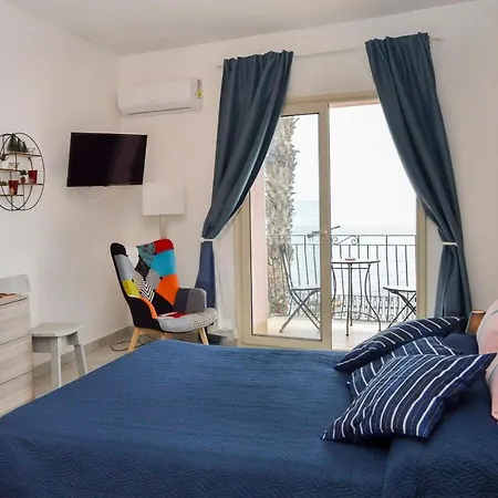 Sun Sea House Taormina Apartmán *